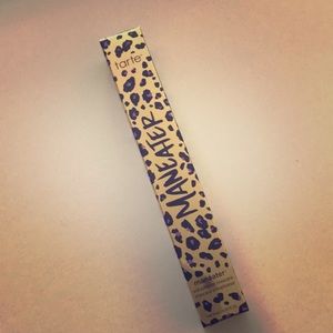 Tarte Maneater voluptuous Mascara in “Black”